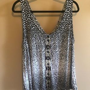 Jessica Simpson fly-away tank